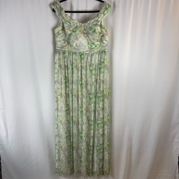 Adrianna Papell
Off-the-Shoulder Chiffon Gown Size: USA 14 Color: multicolor - Picture 7 of 17